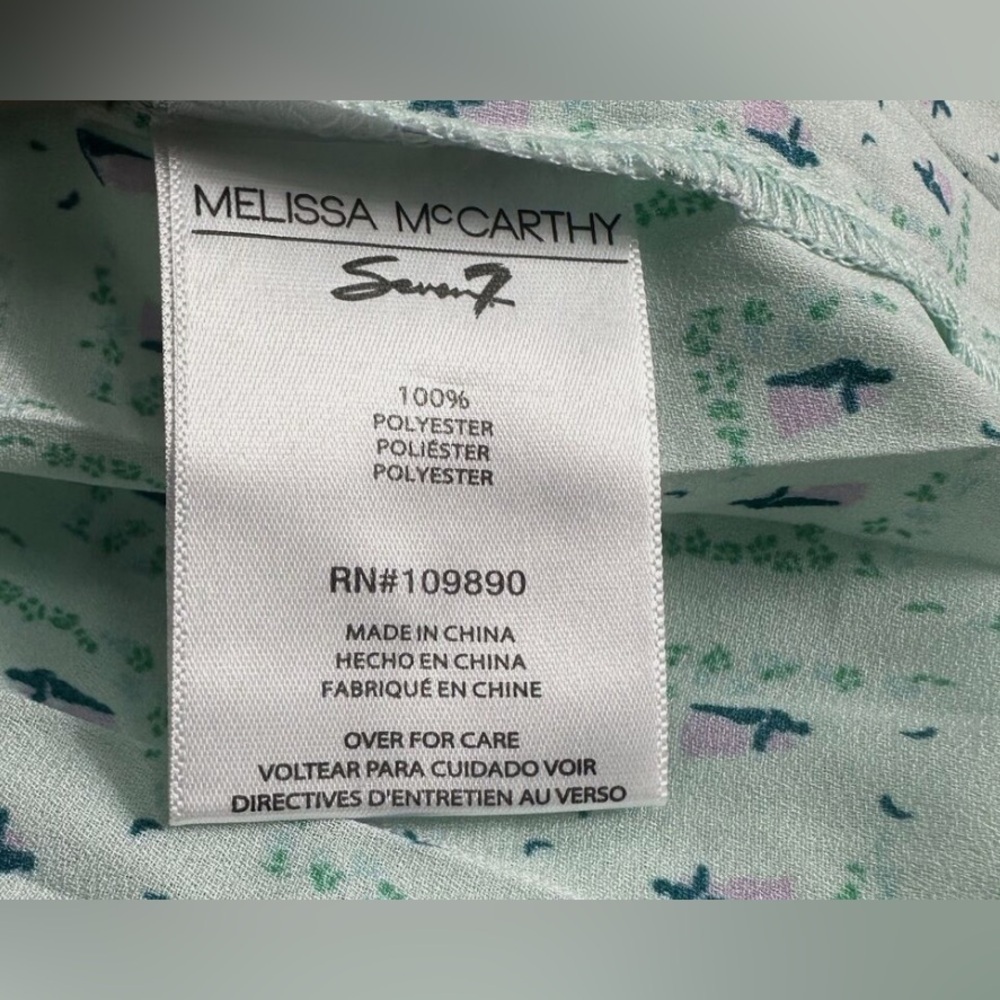 Seven7 pleated, pin-tucked floral top 2x generously cut, flattering, springtime - Picture 8 of 8